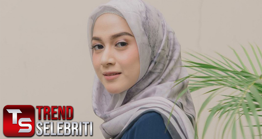 Jarang Muncul di TV, Nina Zatulini Makin Cantik Dengan Hijab